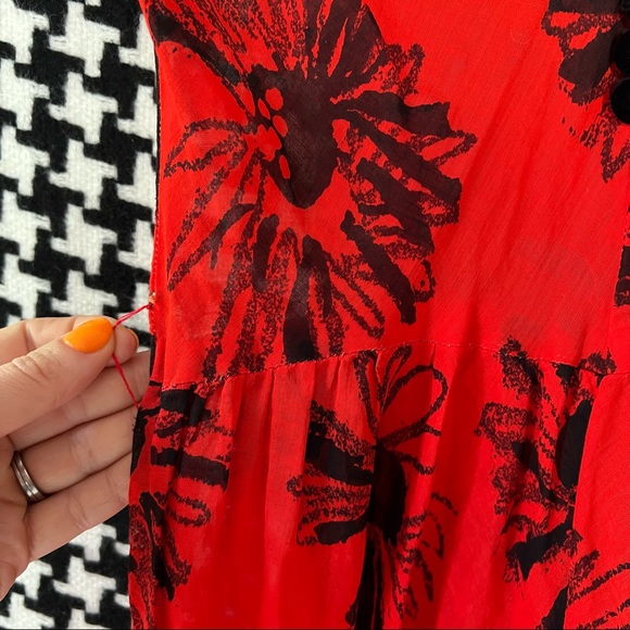 Vintage 1940s semi-sheer a-line red dress with allover black floral print. Small - Picture 13 of 15